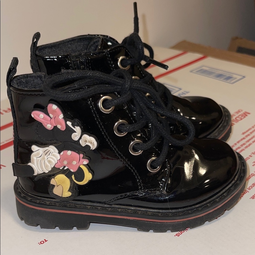 Disney Minnie Mouse Black Boots Size 7 EUC